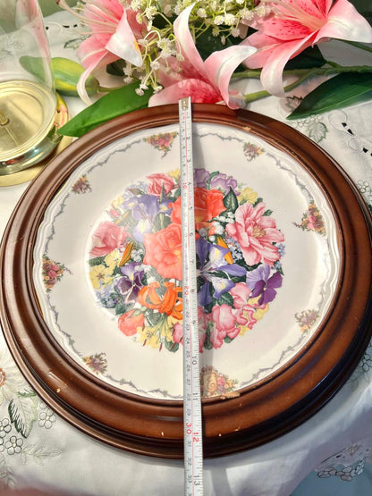 Royal Albert Finale Framed Wall Plate 1991 31 cm