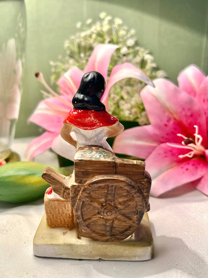 Vintage Molly Malone Ceramic Figurine – Irish Dublin Fishmonger Ornament
