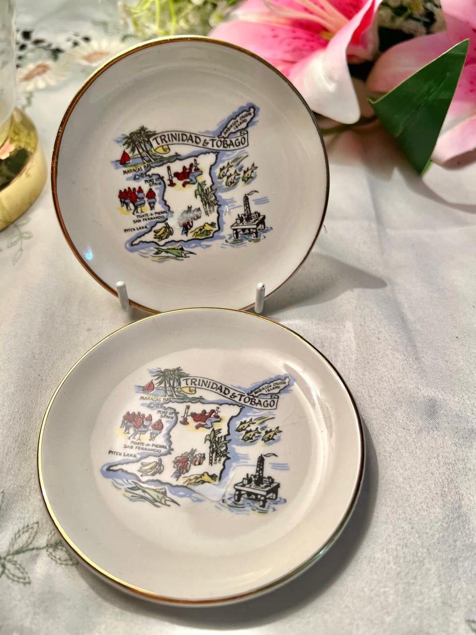 Trinidad & Tobago Souvenir Wall Plates Set of 2 10 cm