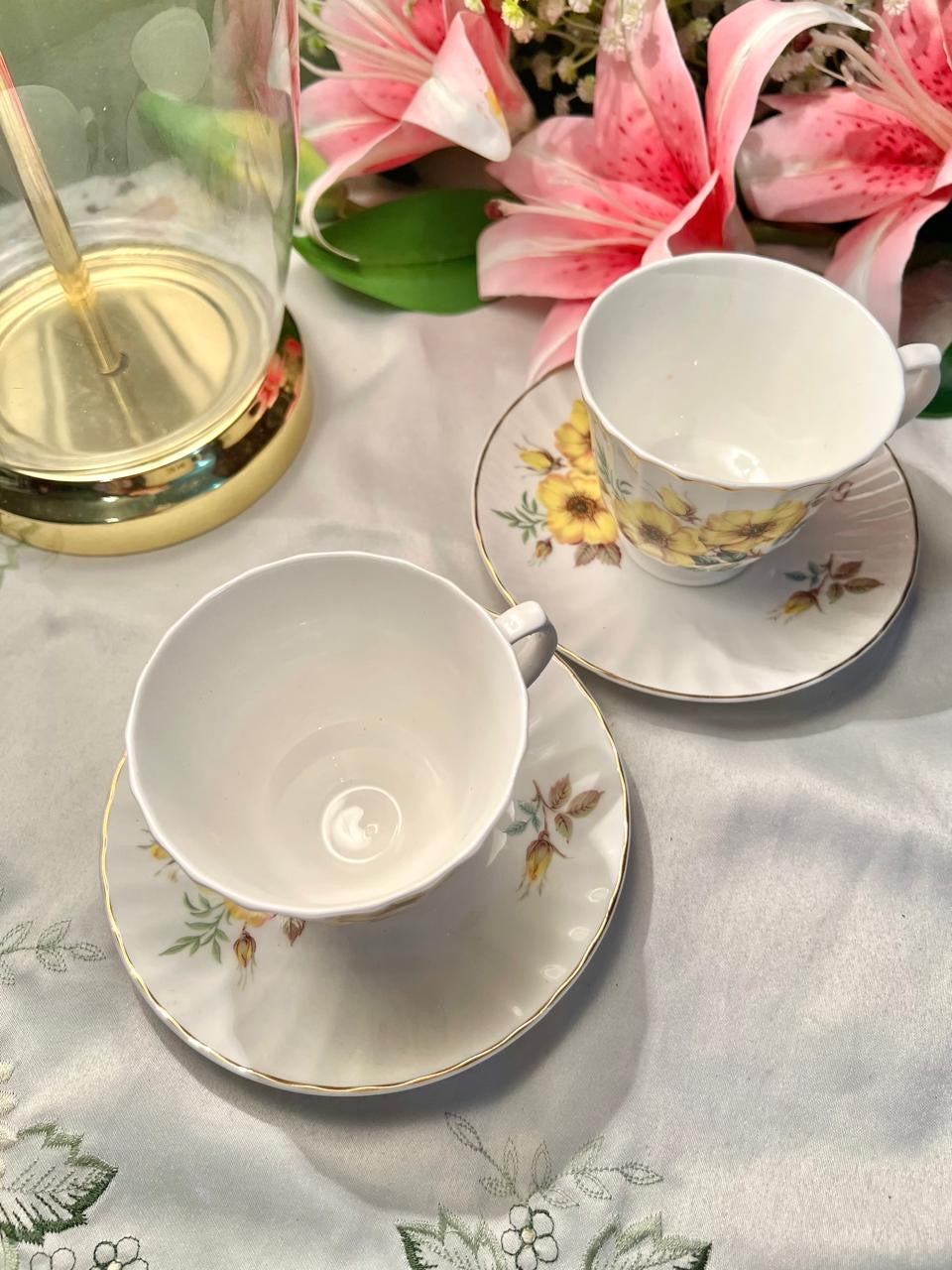 Mayfair Fine Bone China 4-Piece Floral Cup & Saucer Set England