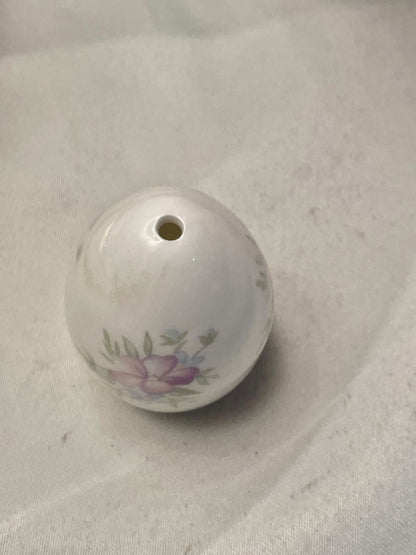 Vintage Floral Egg-Shaped Mini Bud Vase, White, 1.75 in
