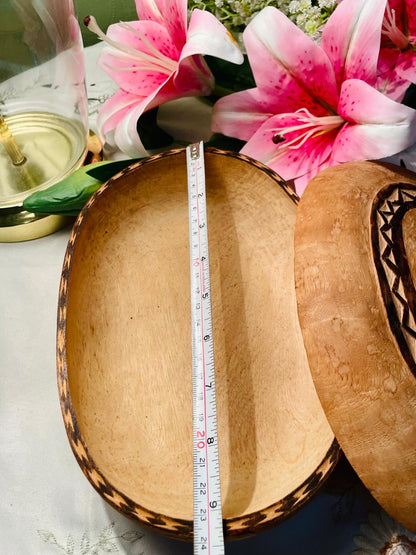 Vintage Wooden Serving Bowl with Burnt-Effect Border Approx. 23 cm