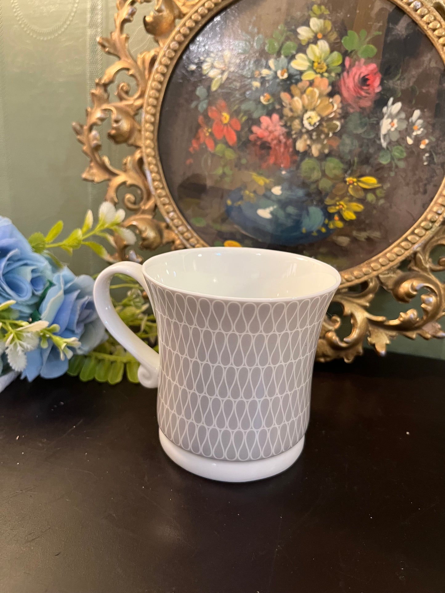 Grey Geometric Ceramic Mug with Curved Handle