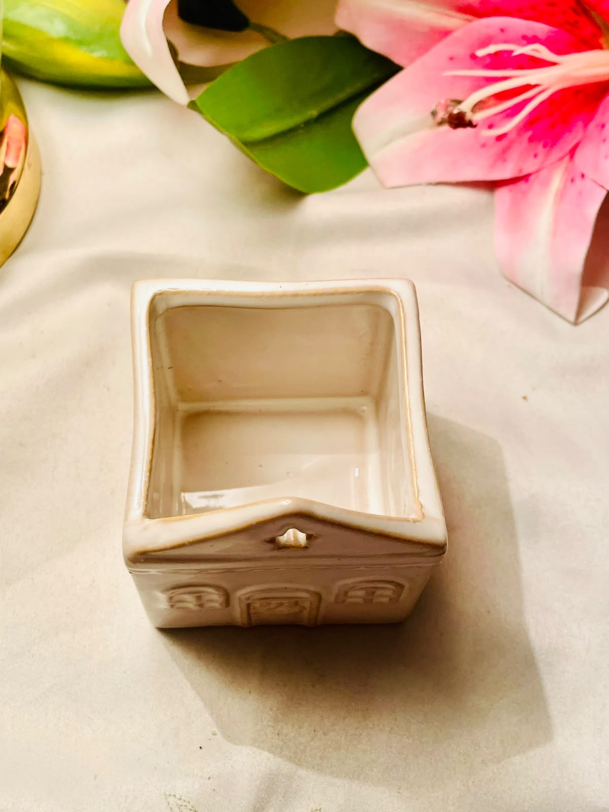 Vintage Cream Ceramic House Shaped Tea Light Holder 9cm