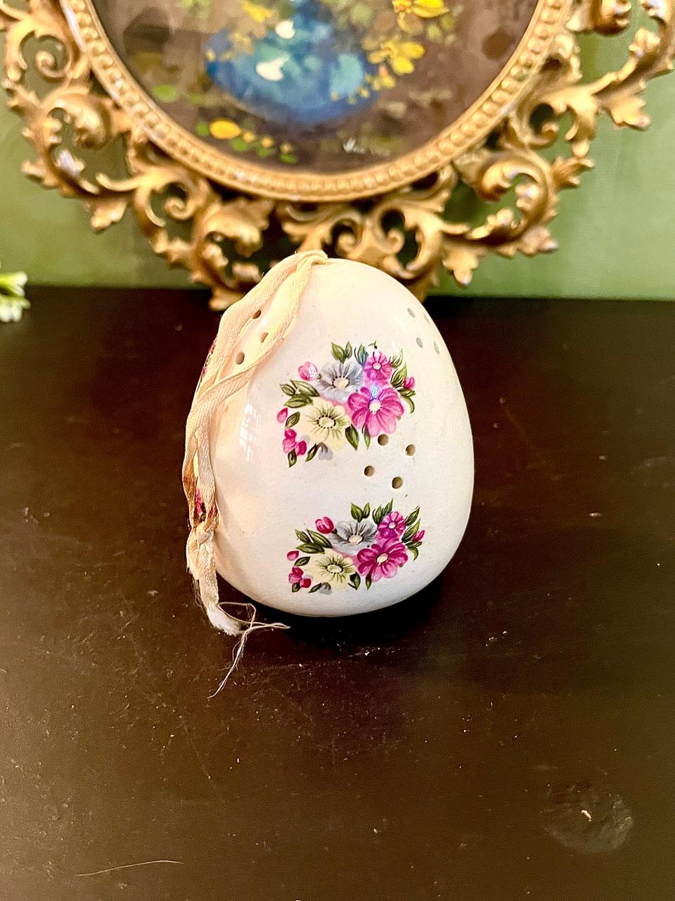 Vintage Floral Ceramic Pomander