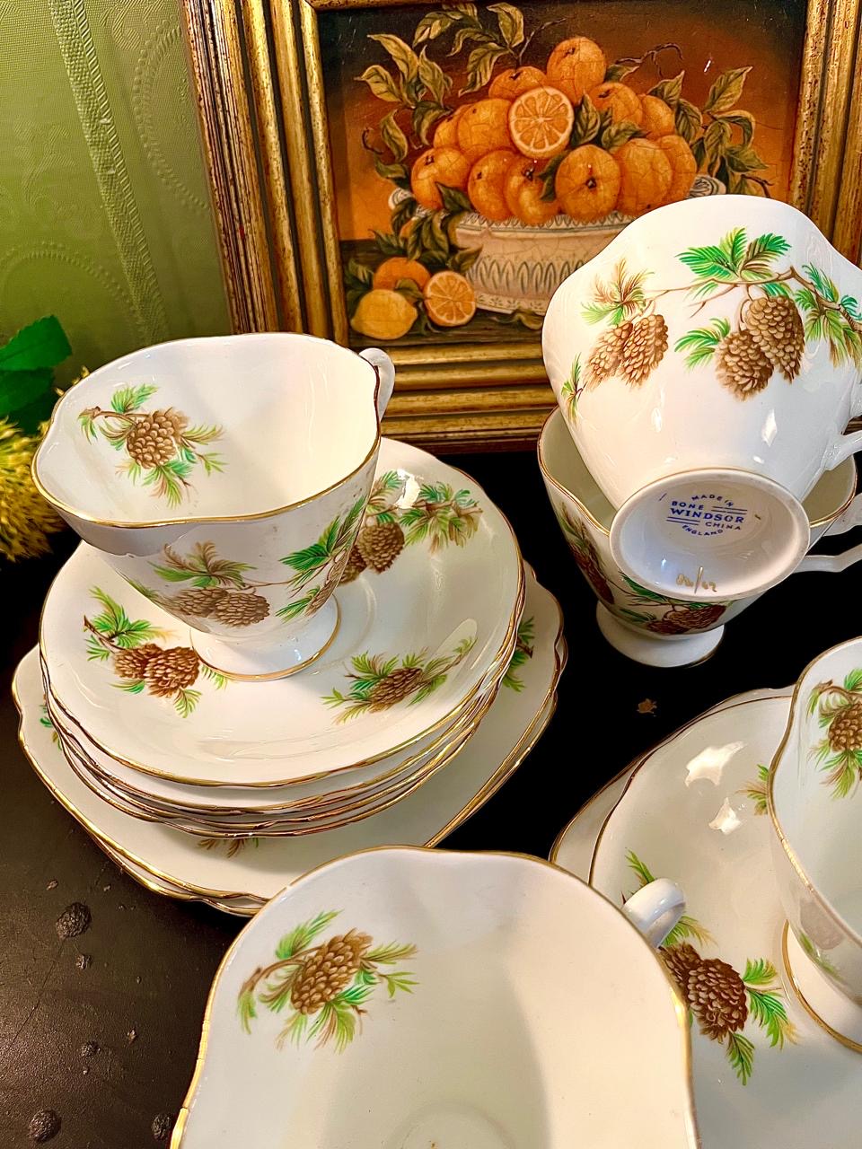 Windsor Fine Bone China Tea Set 13 Pieces Made in England