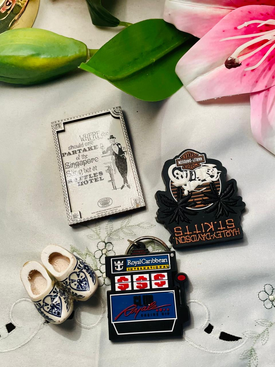 Fridge Magnet 4-Piece Travel Souvenir Set Singapore St Kitts & Royal Caribbean