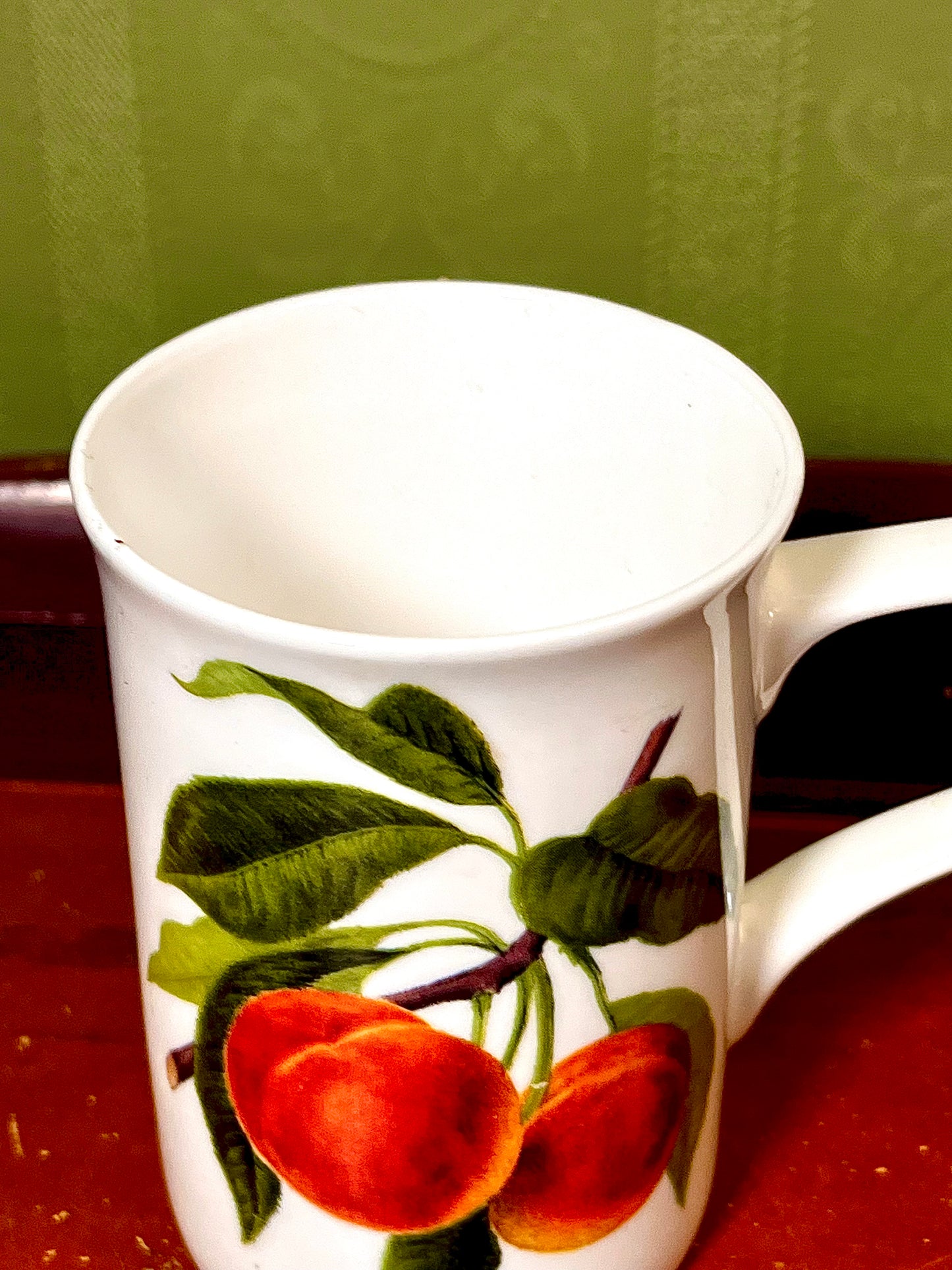 Home Peach Fruit Ceramic Mug Green Leaf Design