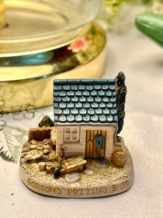 Vintage Gordon’s Potting Shed Miniature Building 5 cm