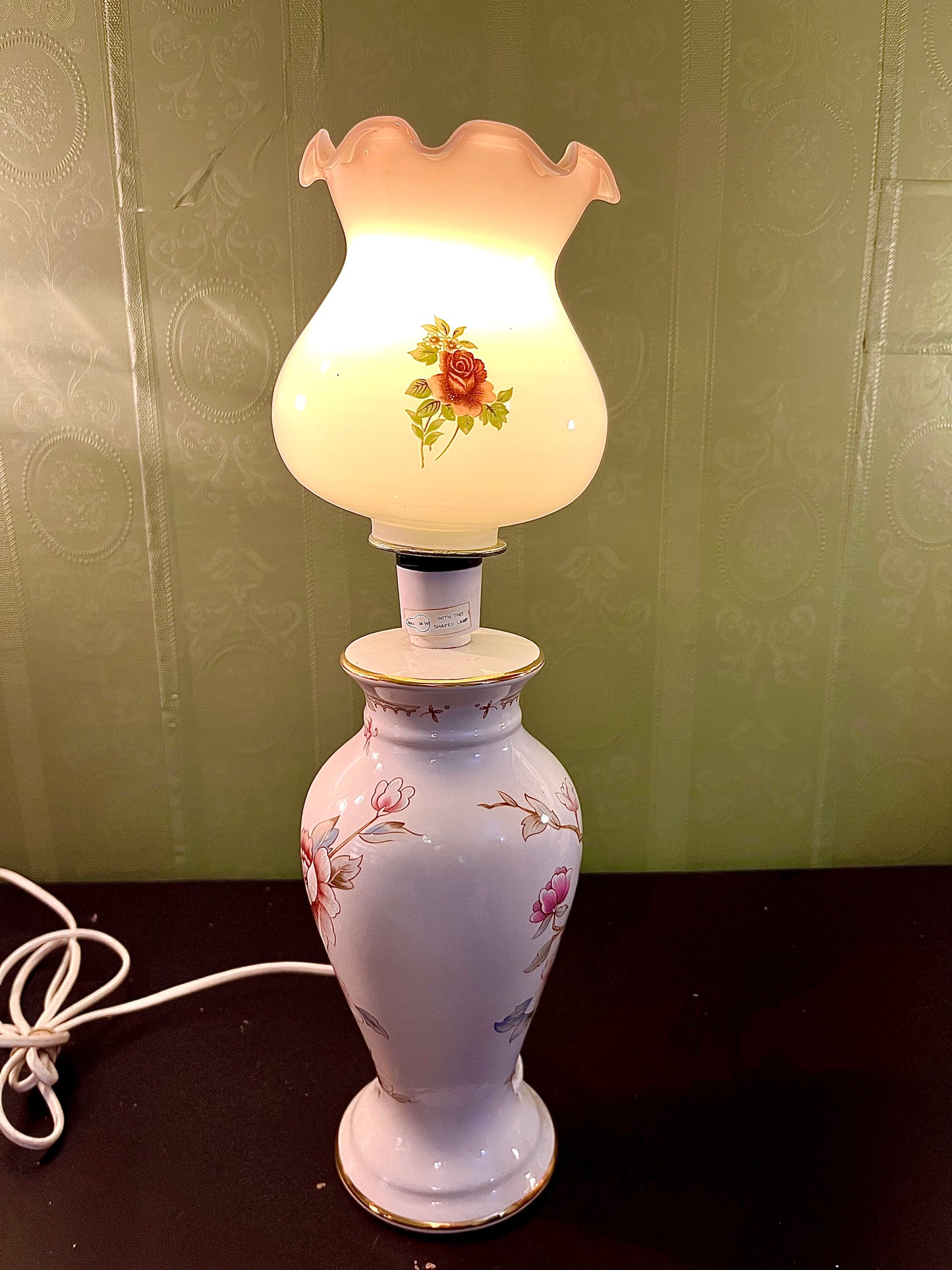 Vintage Floral Ceramic Table Lamp 16 Inch