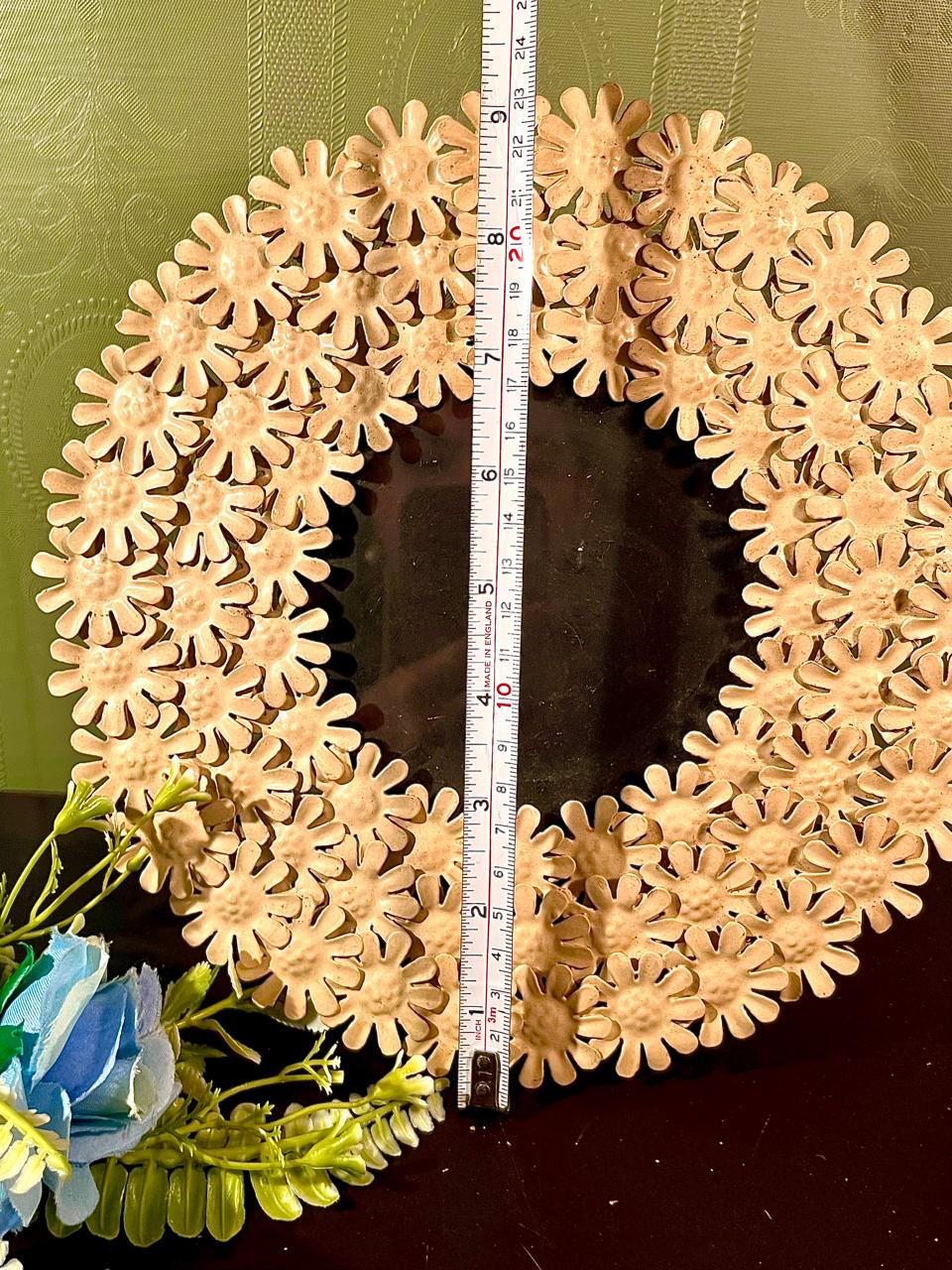 Cream Floral Oval Mirror with Daisy Frame 9 in
