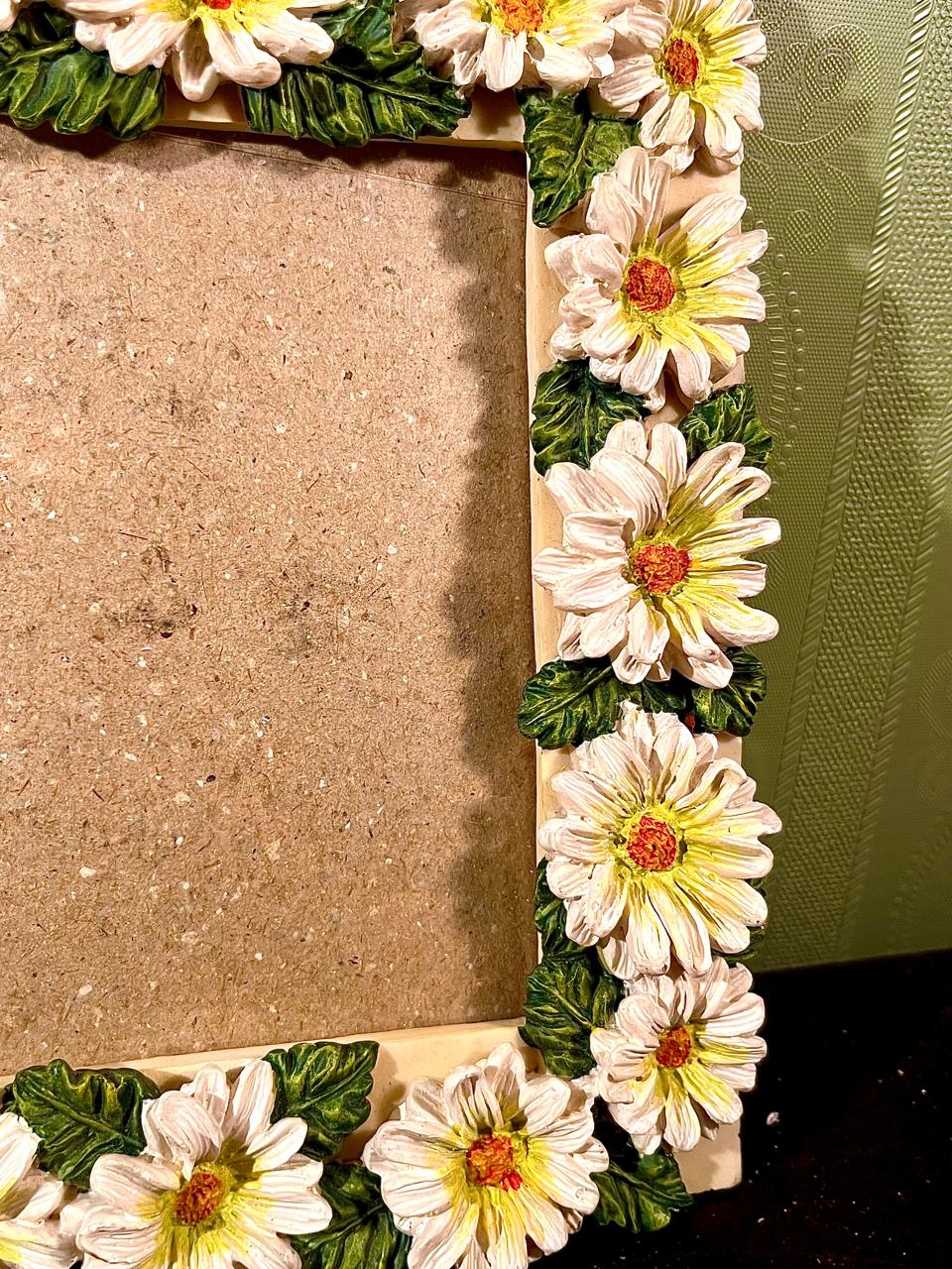 Large White Daisy Floral Resin Photo Frame | Hand-Painted Tabletop Picture Frame