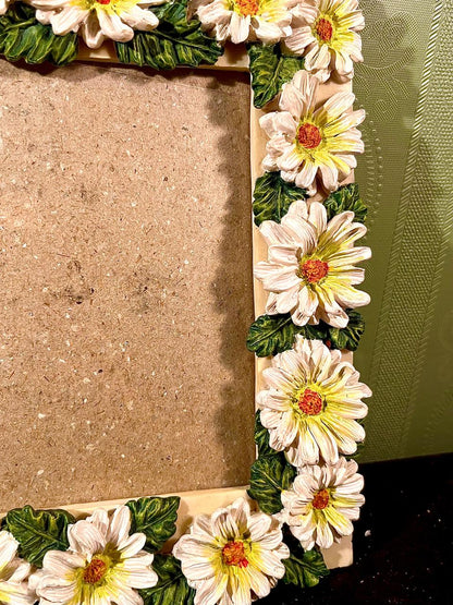 Large White Daisy Floral Resin Photo Frame | Hand-Painted Tabletop Picture Frame