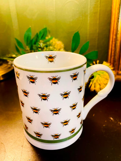Bee Pattern Ceramic Mug White 1 Piece 10cm