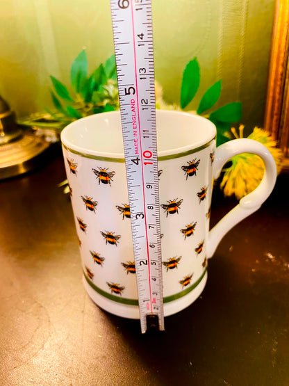 Bee Pattern Ceramic Mug White 1 Piece 10cm