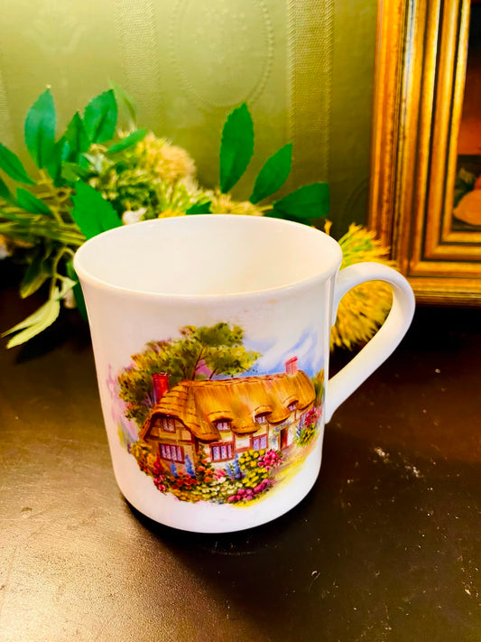 Thatched Cottage Ceramic Mug White 1 Piece 10cm