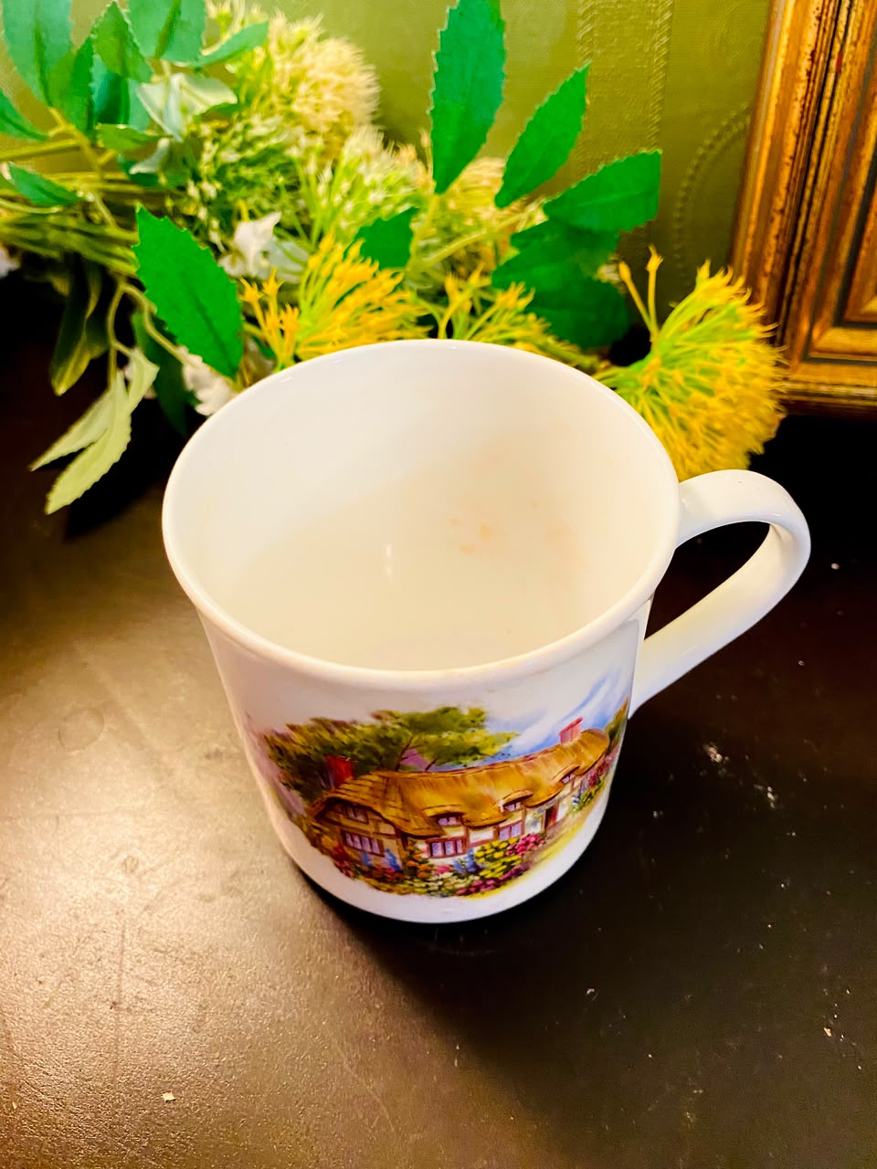 Thatched Cottage Ceramic Mug White 1 Piece 10cm