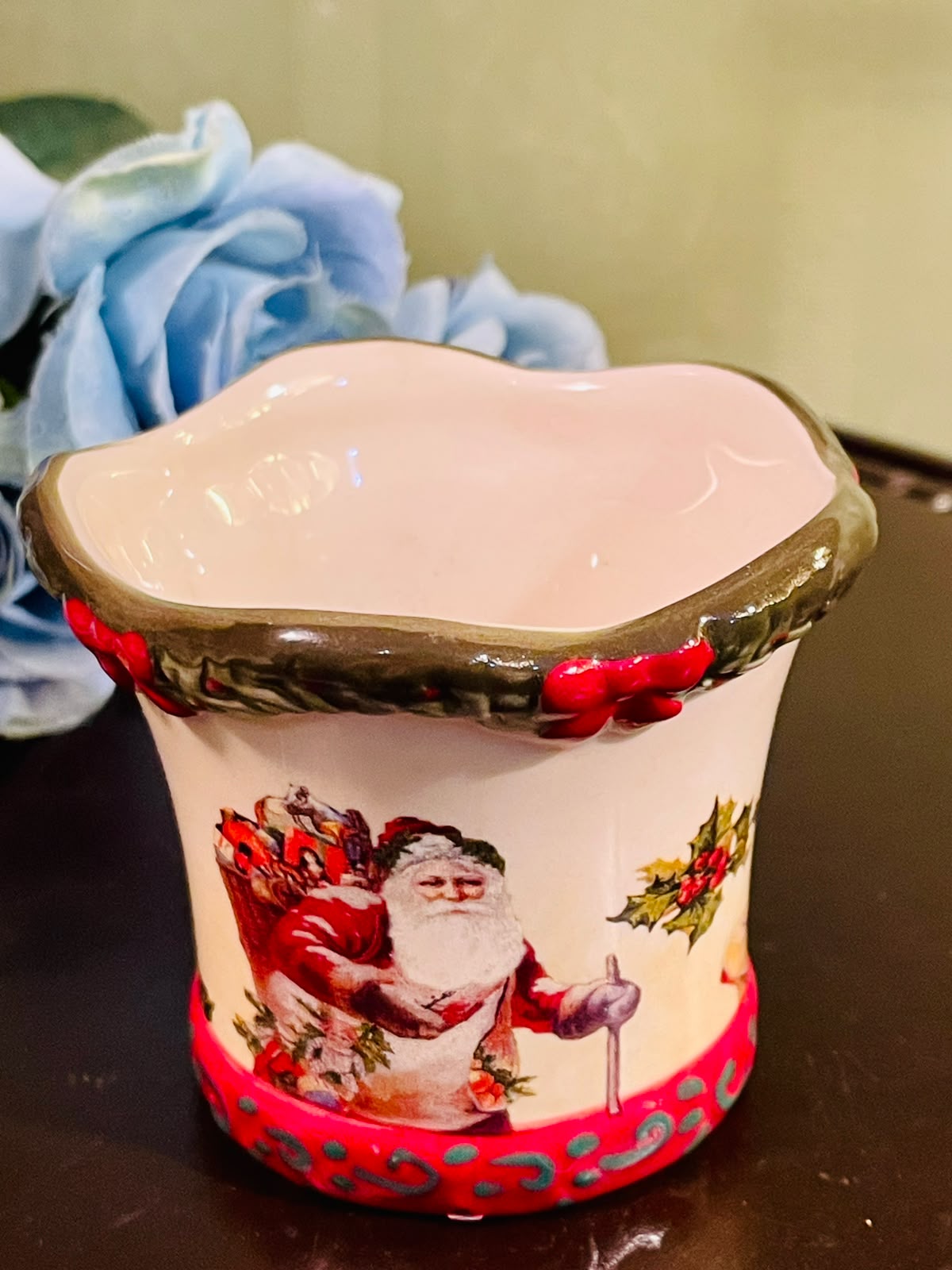 Christmas Santa Ceramic candle Planter Pot Holly Design 1 Piece