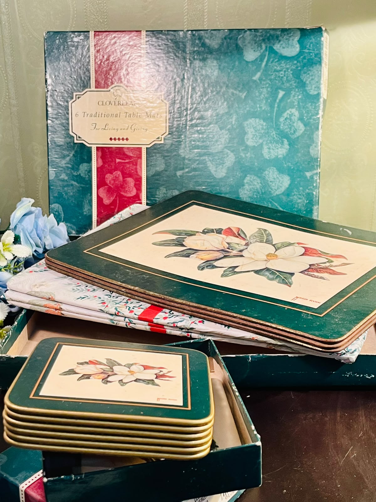 Cloverleaf Traditional Table Mats & Coasters Set – Magnolia Floral Design, 6 Placemats & 6 Coasters with Original Box