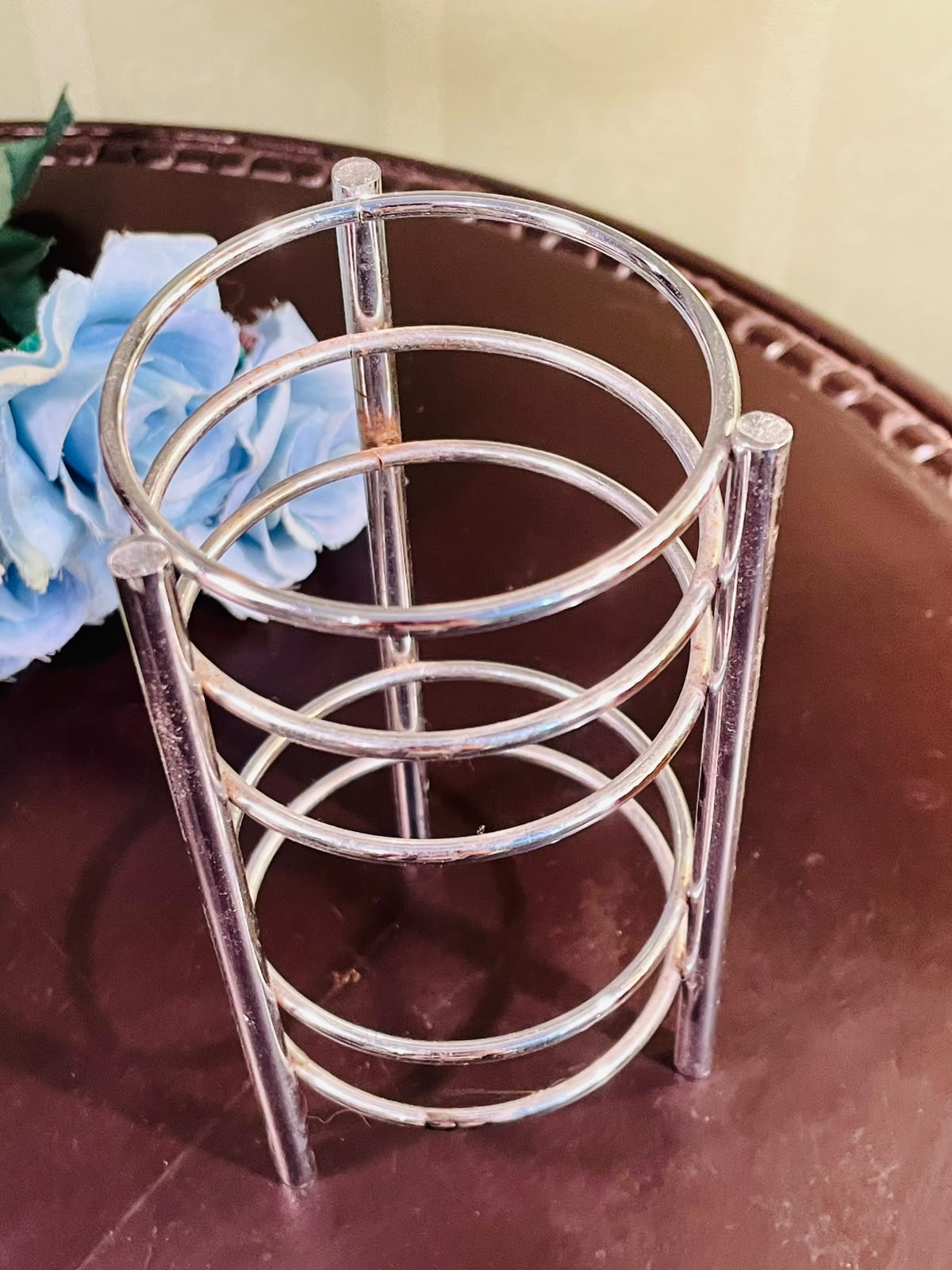 Silver-Tone Circular Bottle Holder Approx. 16cm