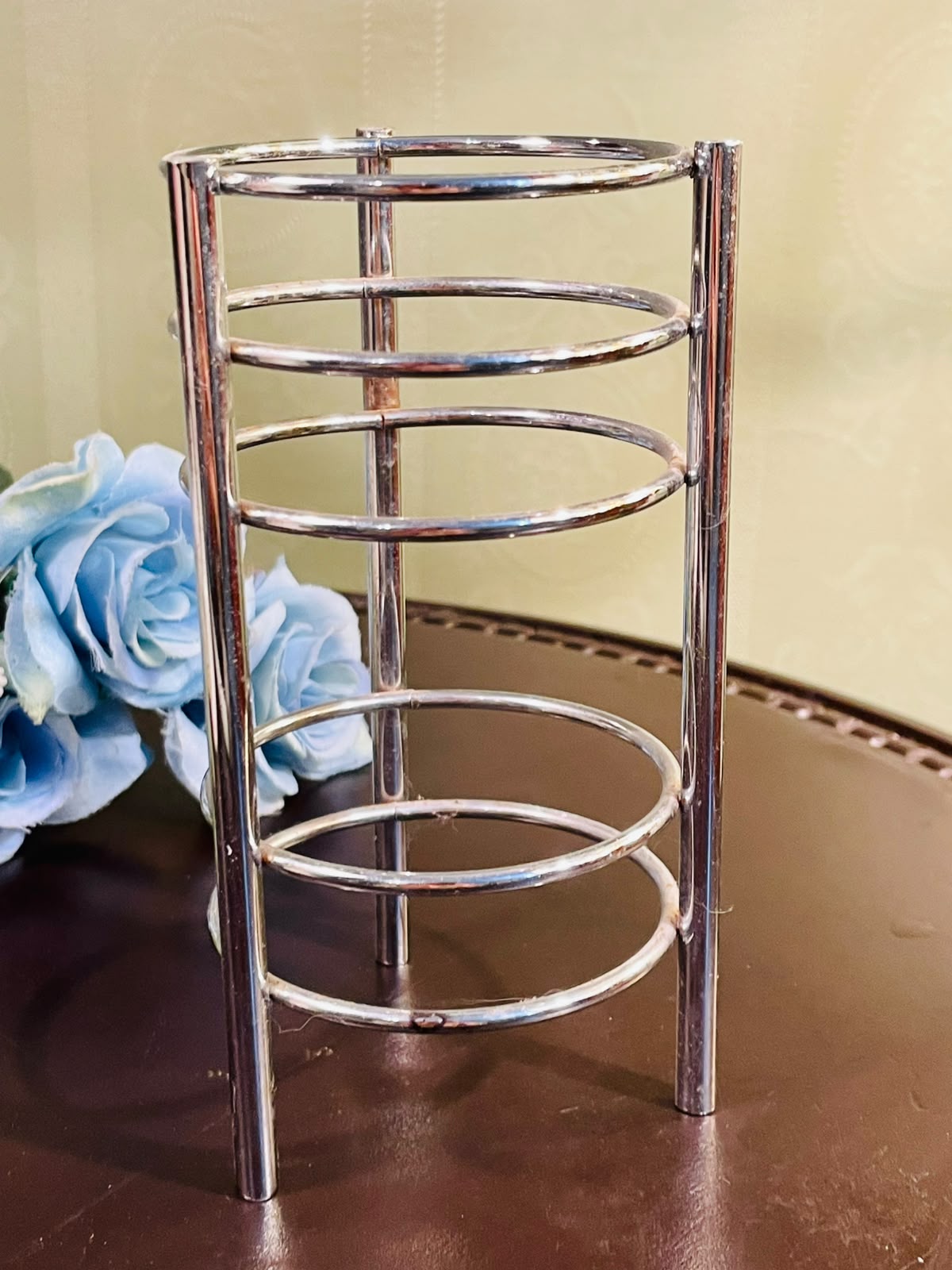 Silver-Tone Circular Bottle Holder Approx. 16cm