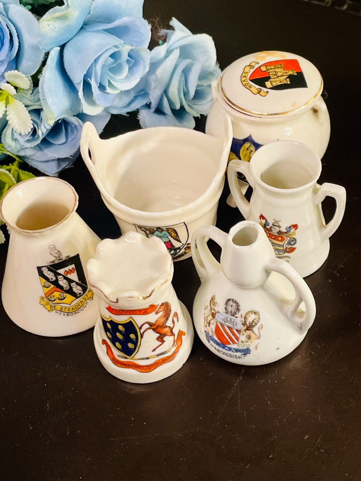 Vintage British Souvenir Miniature Ceramic Vase & Jug Collection – 6 Pieces with Heraldic Crests