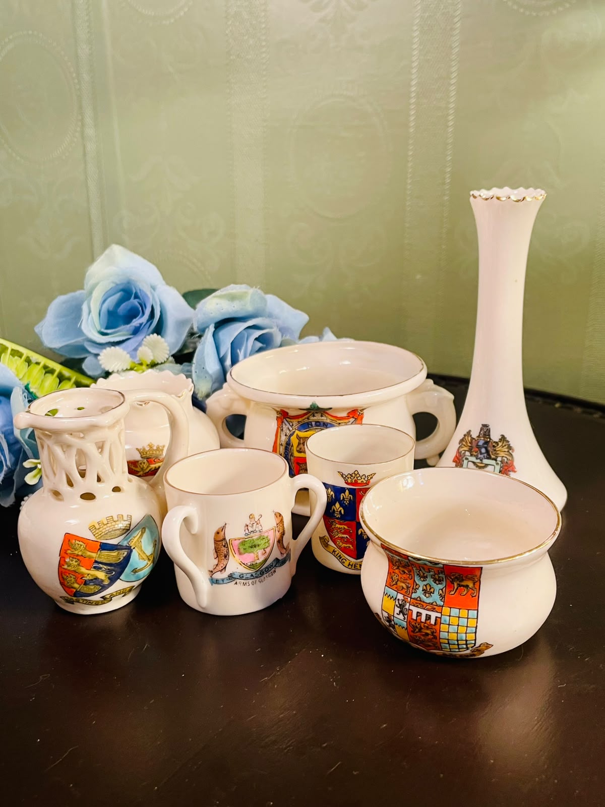 The Cornet Ware Crested Ware 8 Piece Decorative Collection