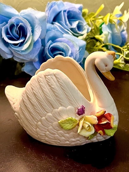 Vintage Swan Ceramic Planter with Floral Accent 9 cm