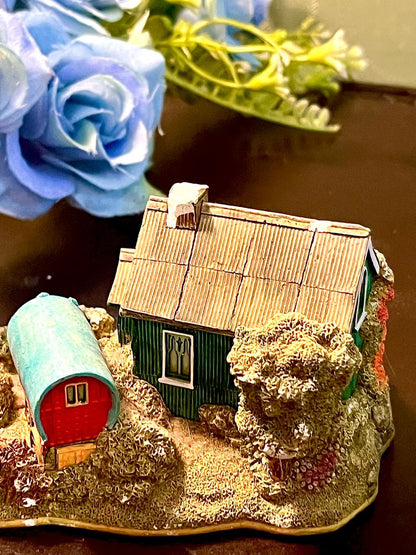 Green Cottage Caravan and Pony Miniature Figurine 4 Inch