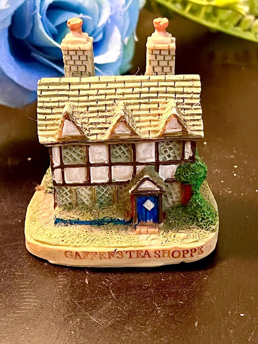 English Tea Shoppe Cottage Miniature Decor 3 Inch