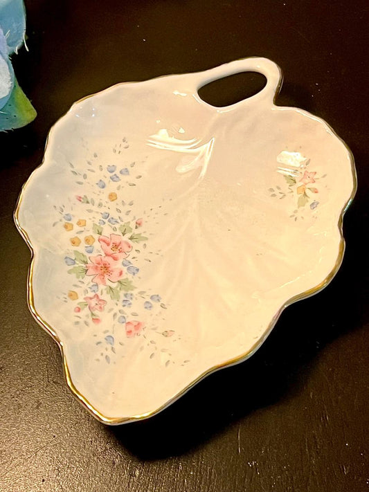 Elizabethan Inglewood Floral Leaf Dish 5.25 Inch