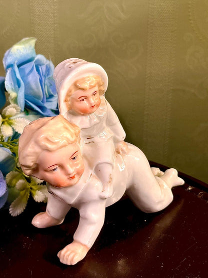 Vintage Children Figurine Crawling Pair 5 Inch