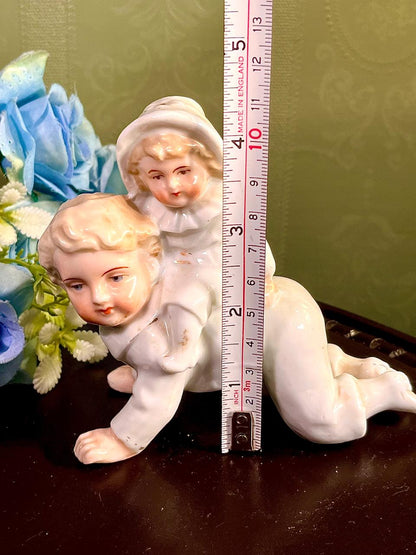 Vintage Children Figurine Crawling Pair 5 Inch