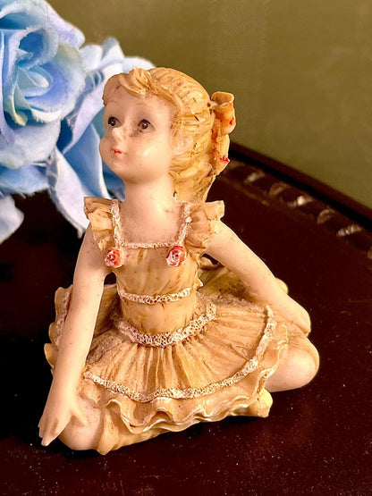 Seated Ballerina Figurine in Cream Tutu 4 Inch