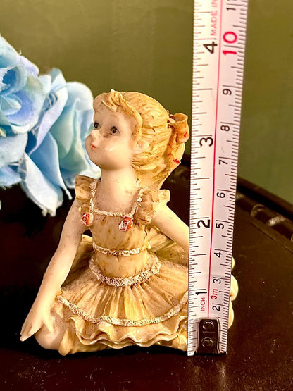 Seated Ballerina Figurine in Cream Tutu 4 Inch