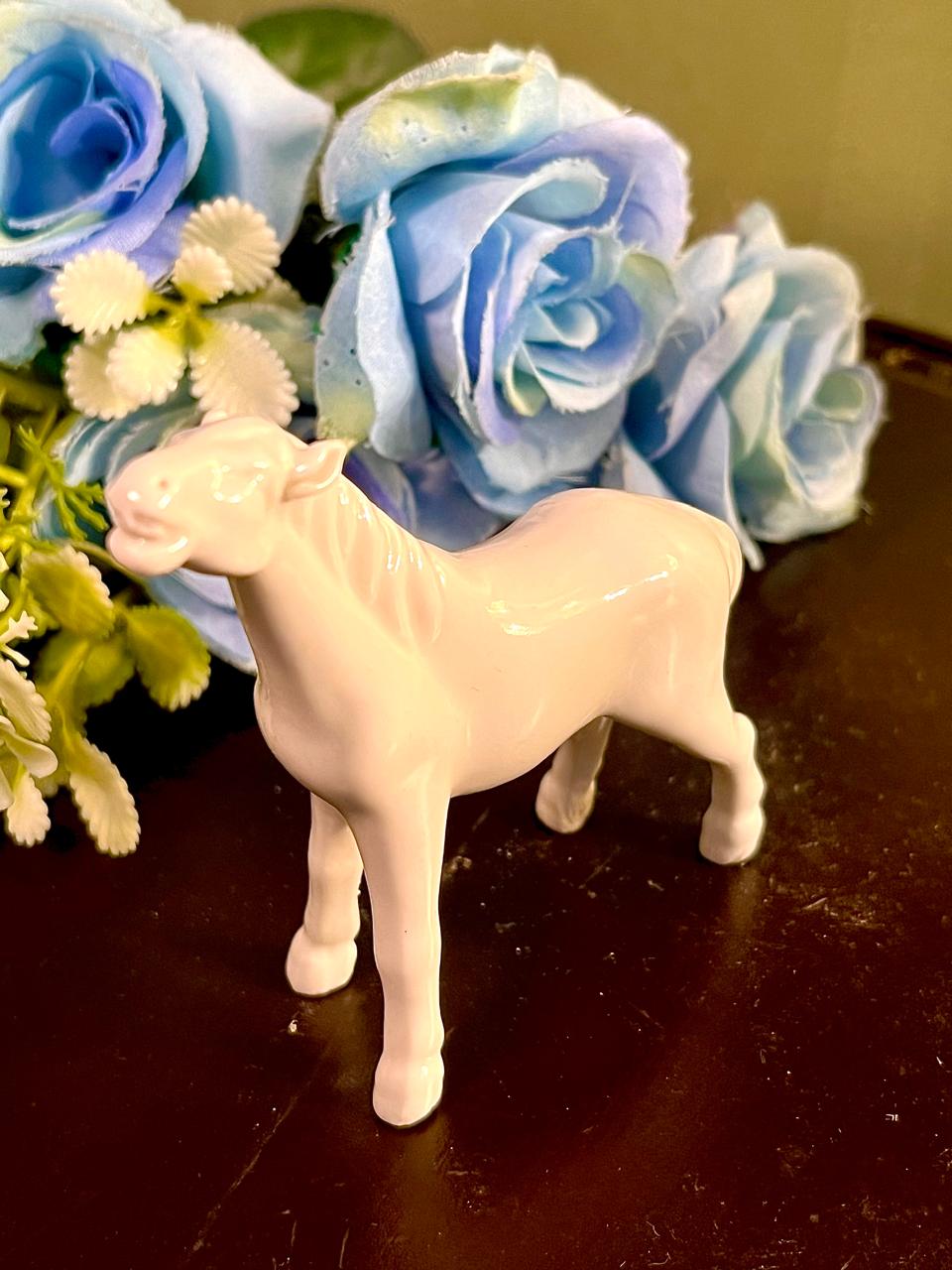 White Horse Figurine with Glossy Finish, Approx. 3.5 Inches
