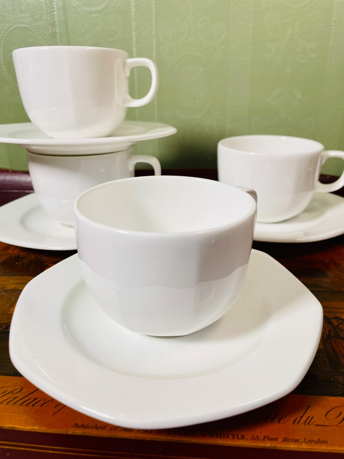 Wedgwood White Bone China Cup & Saucer Set 8-Piece