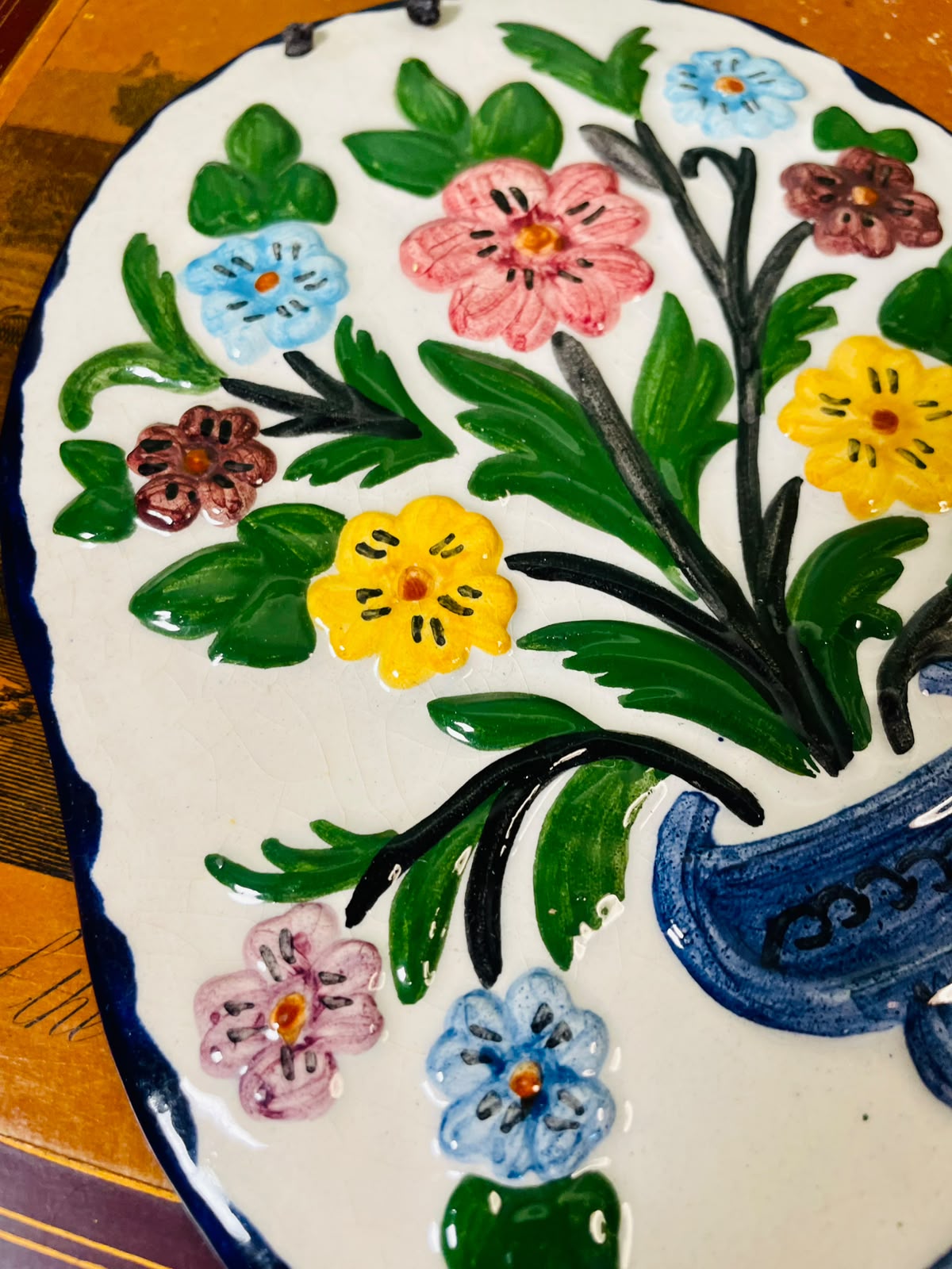 Vintage Floral Urn Ceramic Wall Plaque 20cm