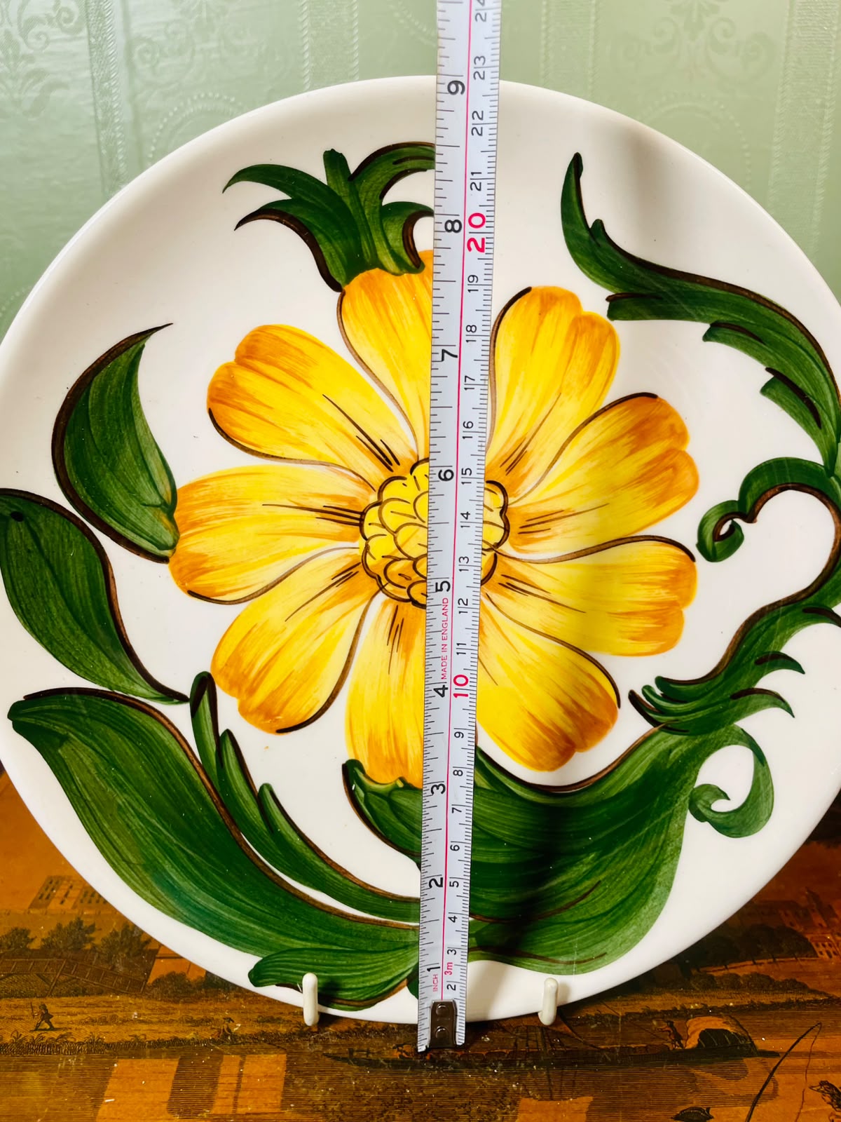 Large Hand-Painted Ceramic Plate with Yellow Floral Design – 23cm Decorative Wall Plate