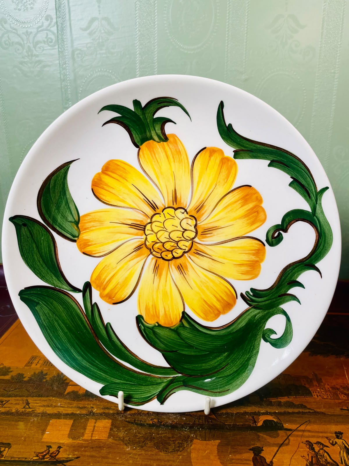 Large Hand-Painted Ceramic Plate with Yellow Floral Design – 23cm Decorative Wall Plate
