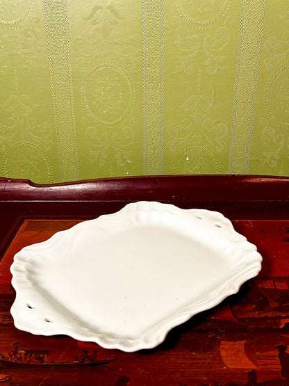 White Ceramic Scalloped Serving Platter 24 cm