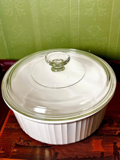 White Ceramic Oven-Safe Casserole with Crystal Lid 23 cm