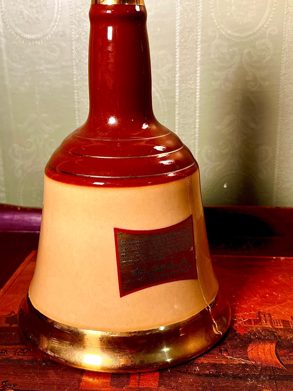 Vintage Bell’s Scotch Whisky Ceramic Decanter 75cl Wade Perth Scotland