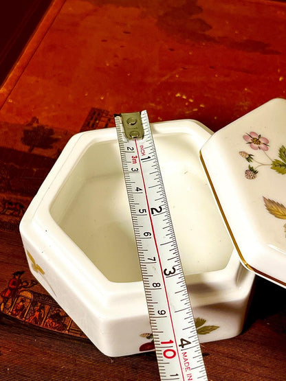 Wedgwood Wild Strawberry Bone China Lidded Box, 4 in