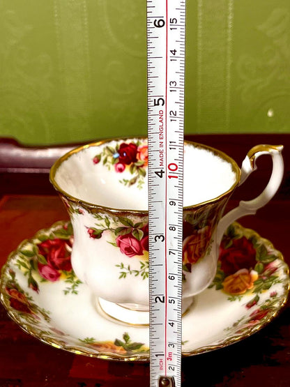 Royal Albert Old Country Roses Bone China Cup & Saucer Set with Gold Trim –m