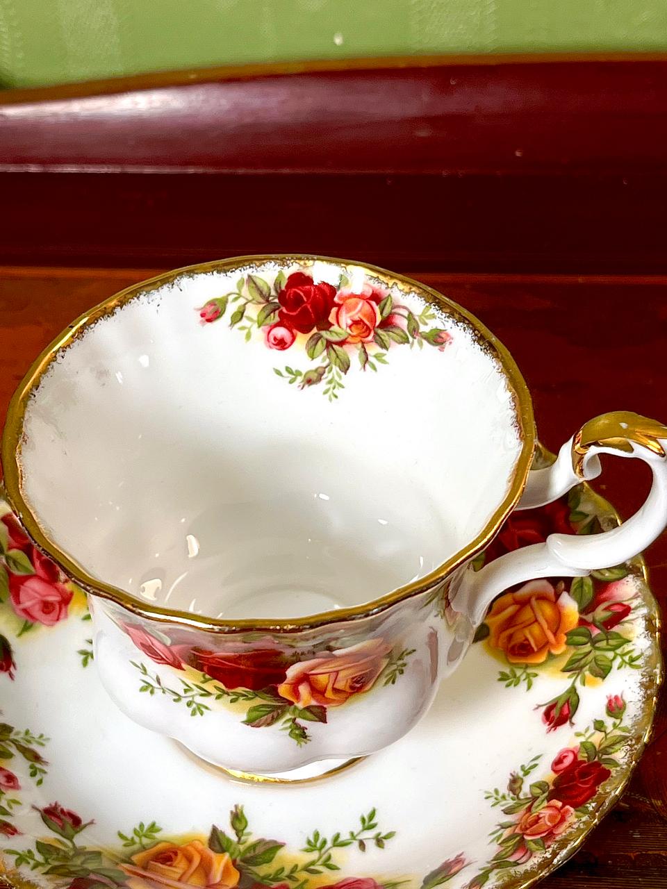 Royal Albert Old Country Roses Bone China Cup & Saucer Set with Gold Trim –m