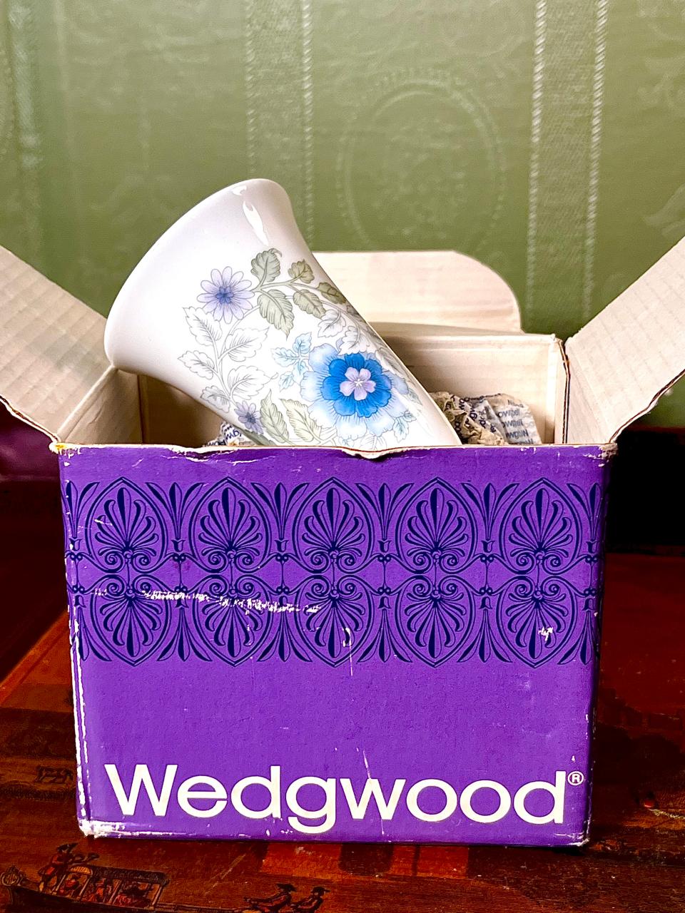 Wedgwood Blue Floral Bud Vase with box – 4.25 in, Made in England