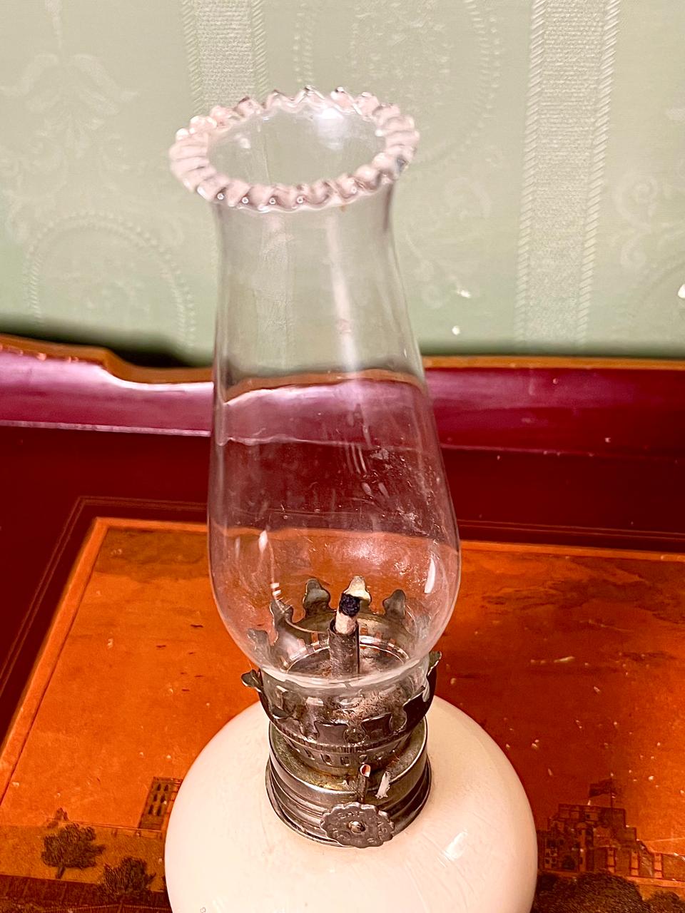 Vintage Ceramic Oil Lamp with Clear Crystal Chimney – 8 in