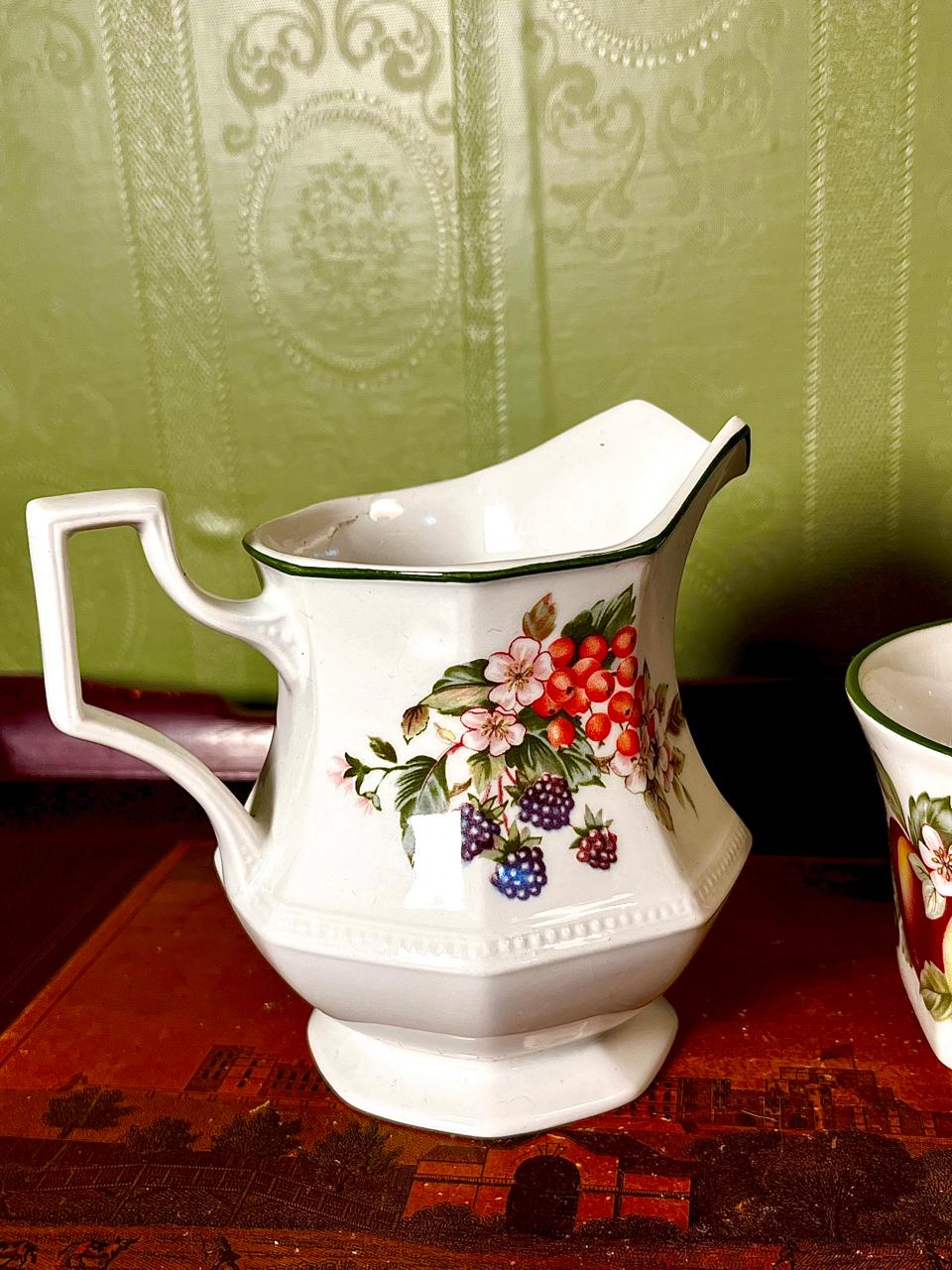 Vintage Fruit Design Jug & Bowl Set, 2 Pieces