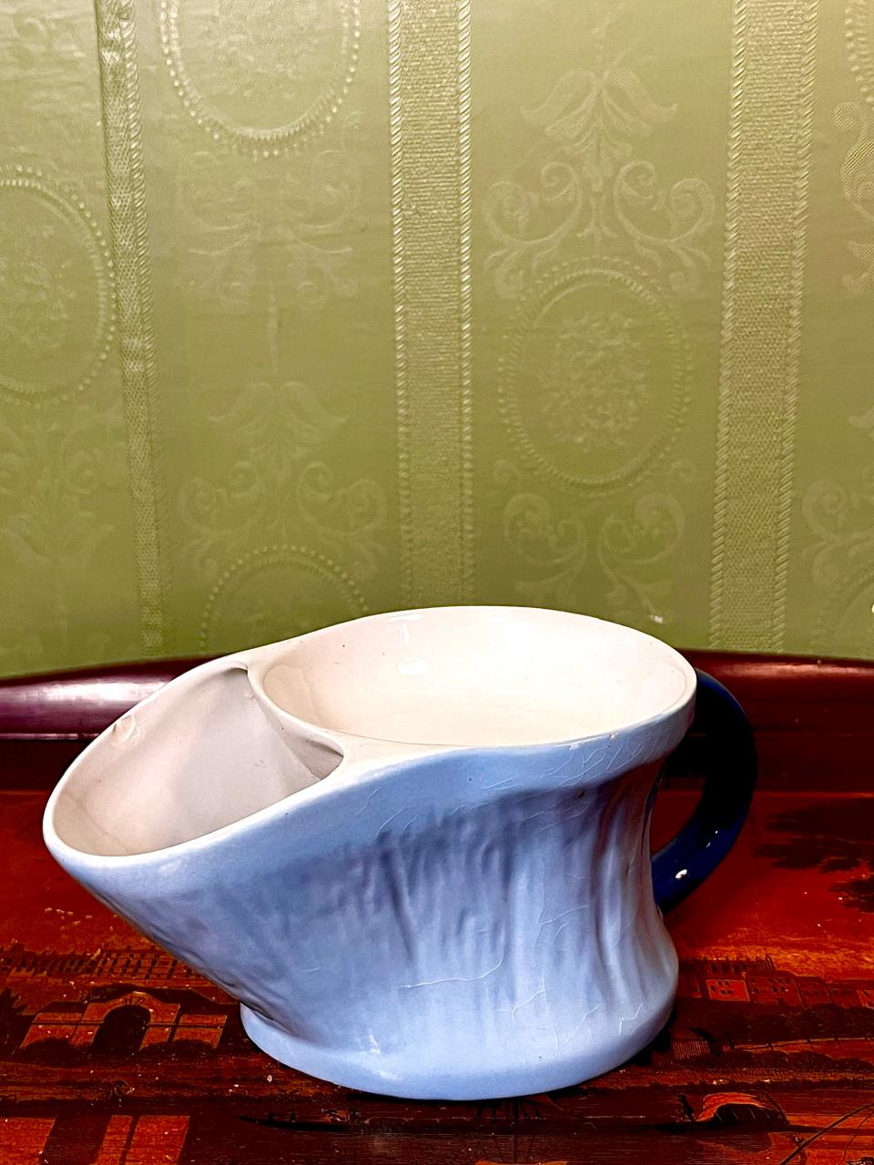 Blue & White Divided Serving Dish with Handle Approx. 5 Inch